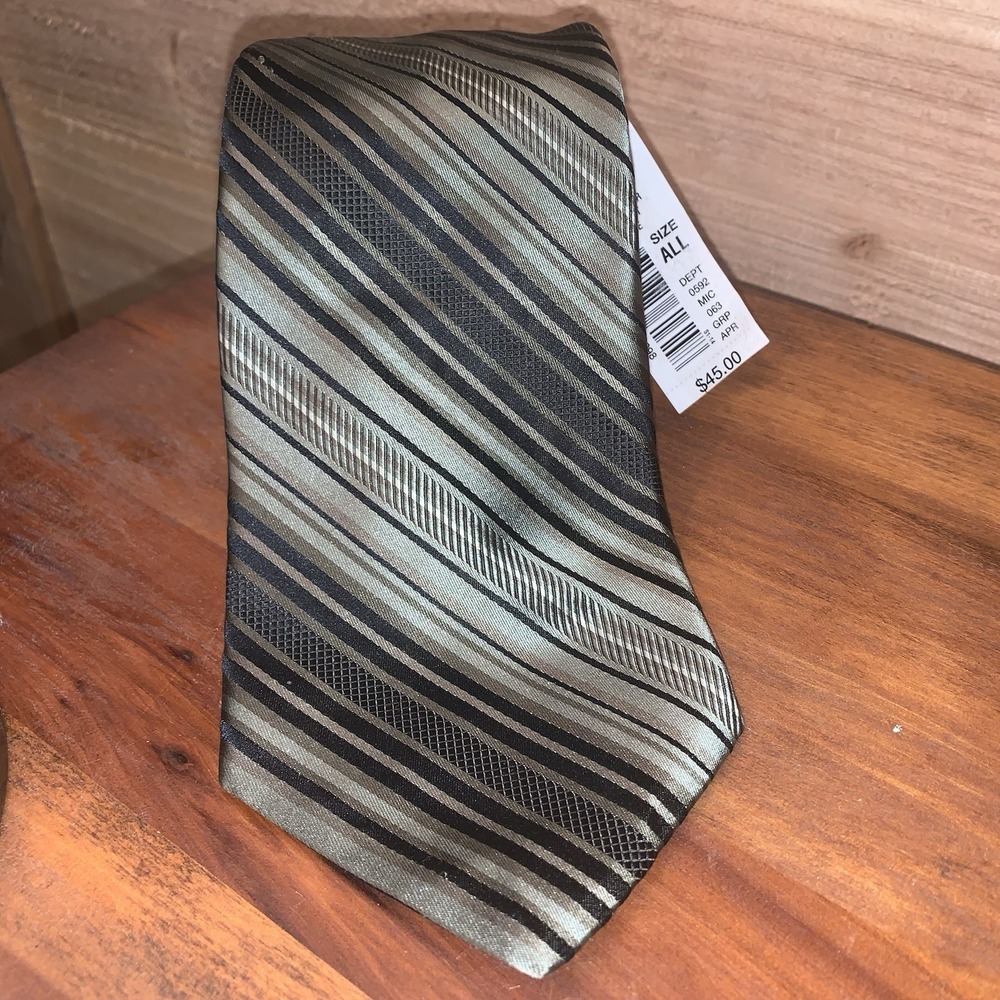 Murano Tie Extra Long 100% Silk Striped Lt Olive S65TM292T MSRP 45.00‎ NWT